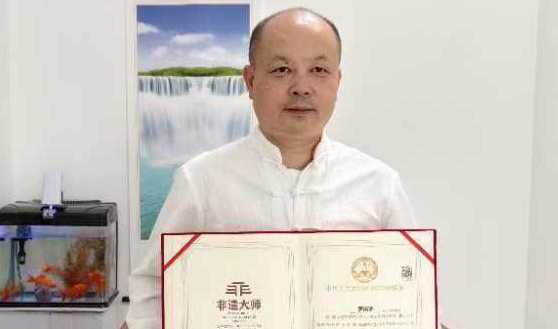 非遗大师罗国珍：中医与苗医传承的结合之道