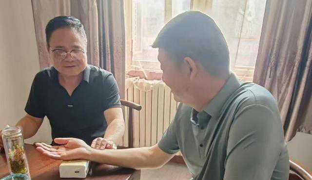 一根银针承古脉，半生仁心济苍生——走近非遗大师冯新喜的中医世界