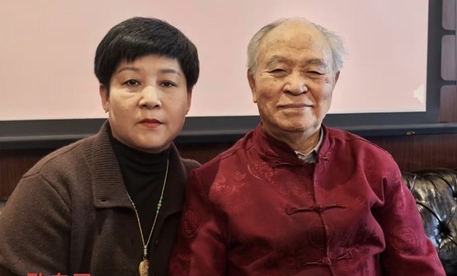 在中华传统文化的浩瀚星河中，中医药学犹如一颗璀璨的明珠，历经千年而不衰。它不仅是古人智慧的结晶，更在当代人的探索与实践中焕发着新的生机。今天，我们将走近一位深耕中医药领域数十年的民间医者 —— 陈纪琴，聆听她与中医药的不解之缘，感受她用岐黄之术守护生命的动人故事。  陈纪琴荣获 “非遗传承大师” 称号陈纪琴荣获 “非遗传承大师” 称号 为传承和发展中华传统文化，实施乡村文化振兴国家战略，发扬光大中